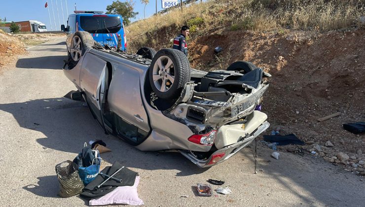 Denizli’de kontrolden çıkan otomobil taklalar atarak durabildi.