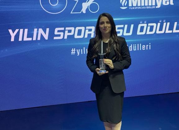 PAÜ Öğrencileri Yılın Paralimpik Engelli Sporcusu ve Takımı Ödülü Aldı!