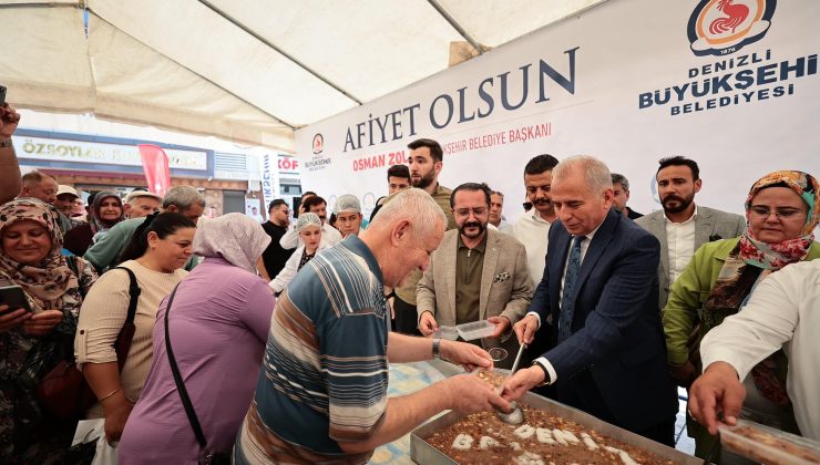 Denizlililer, Büyükşehir’in aşure hayrında buluştu!